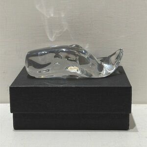 ATLANTIS CLEAR GLASS WHALE PAPERWEIGHT